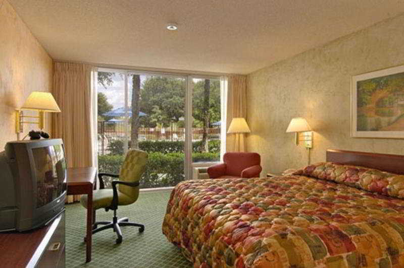 Staybridge Suites Dallas Market Ctr Love Field, An Ihg Hotel Rom bilde